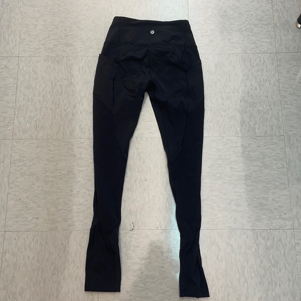 Lululemon leggings size 6